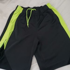 Nike Boys medium nike shorts